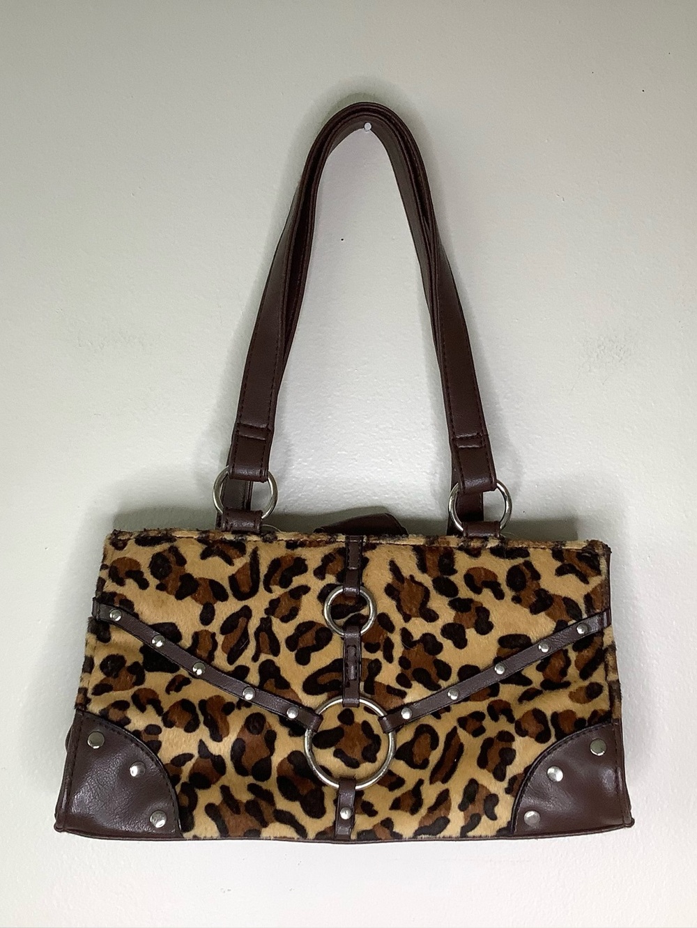 < Vintage Y2K Chateau Leopard Print Mini Shoulder Bag >